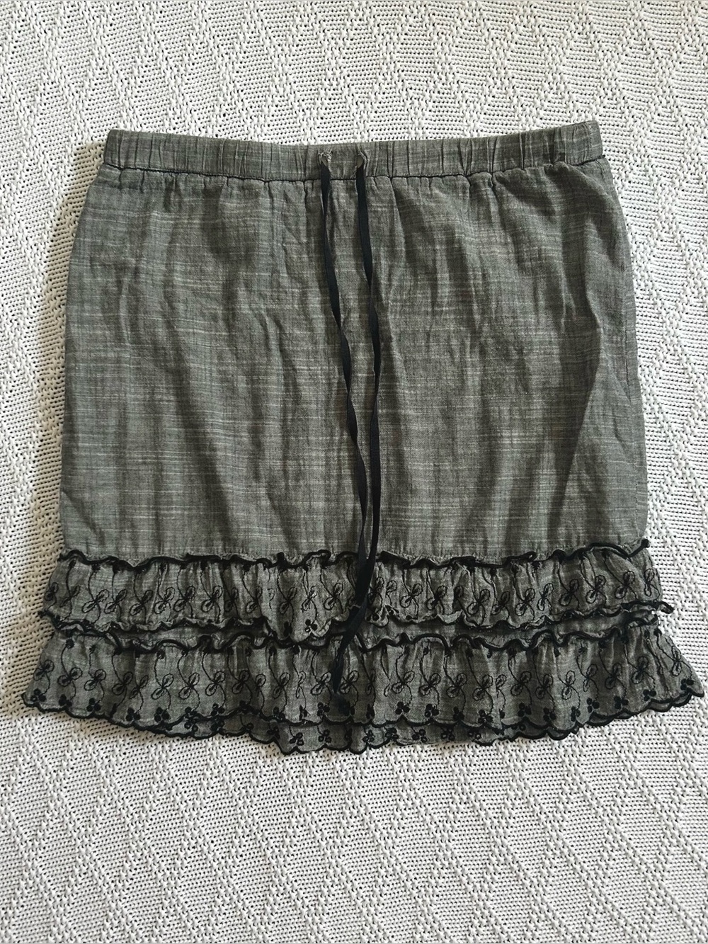 Y2K Studio M Grey Tiered Eyelet Ruffle Mini Skirt ♡